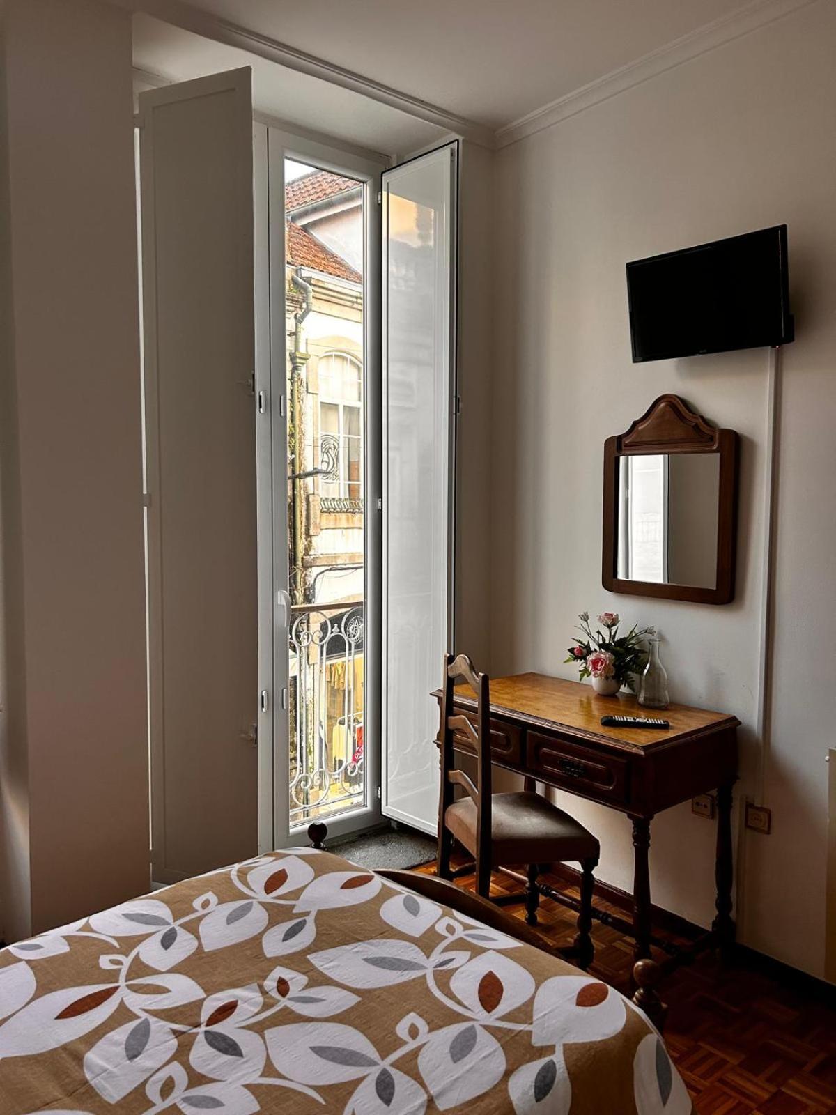 Residencial Real - Antiga Rosas Bed & Breakfast Vila Real Dış mekan fotoğraf