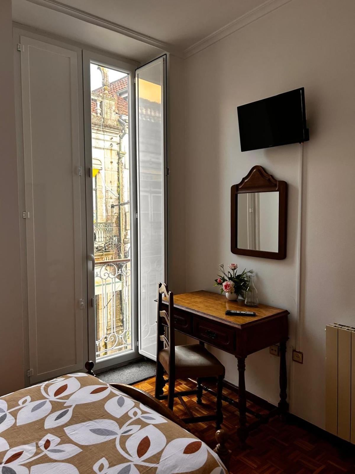 Residencial Real - Antiga Rosas Bed & Breakfast Vila Real Dış mekan fotoğraf